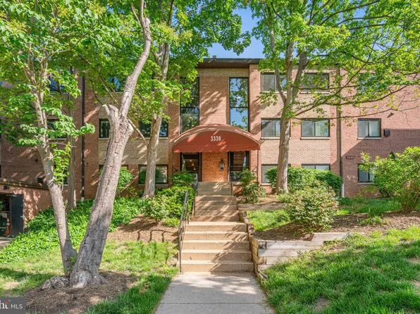3330 S 28th St APT 203, Alexandria, VA 22302
