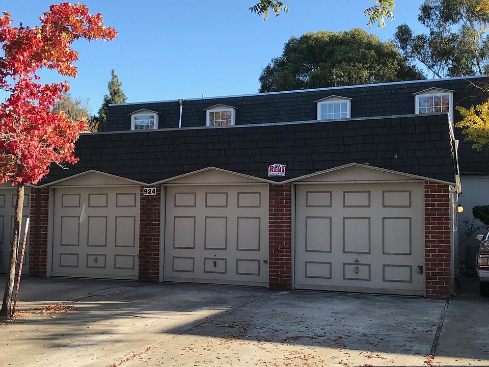 1st image of 924 Maria Ln