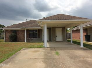 314 Green Meadow Dr, Pearl, MS 39208