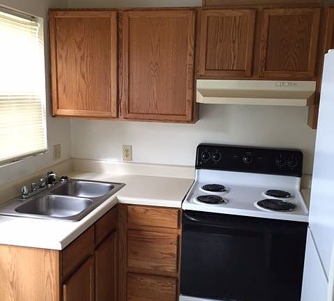 3rd image of 226 Wilmington Ave