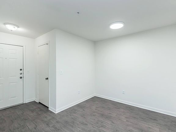 5th image of 4800 Burnt Oak Dr #4916-404