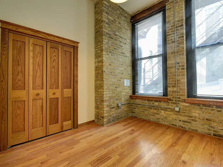 123 N Jefferson St #2R — Photo 10