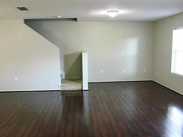 1017 Chalcedony St — Photo 8