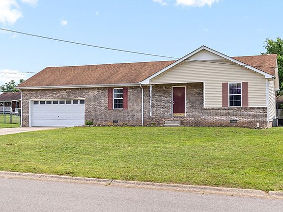 4th image of 1012 Monica Dr