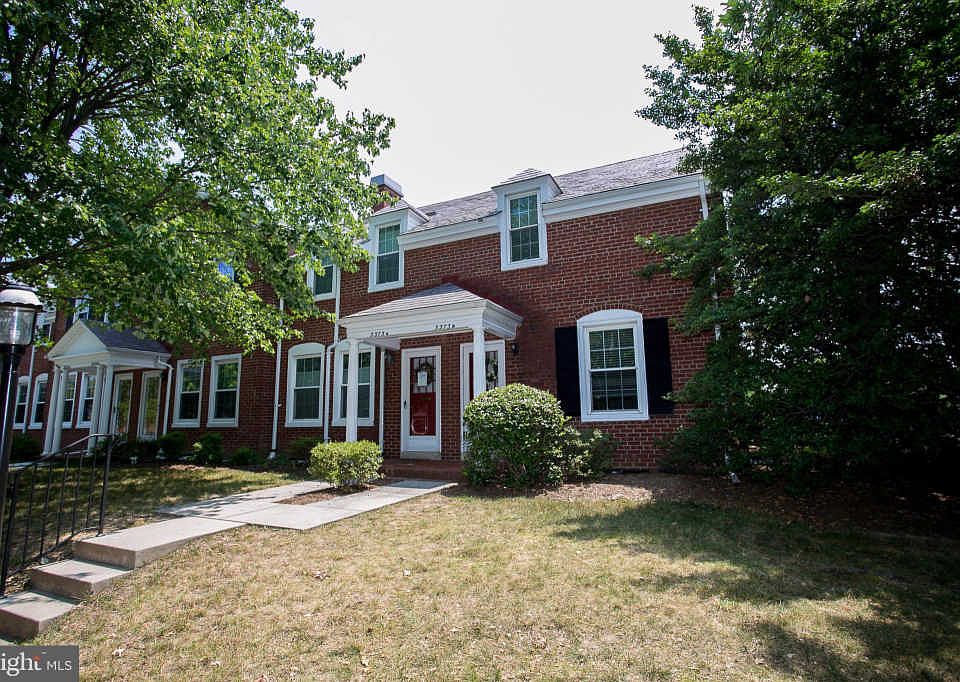 1st image of 3373 S Wakefield St #B