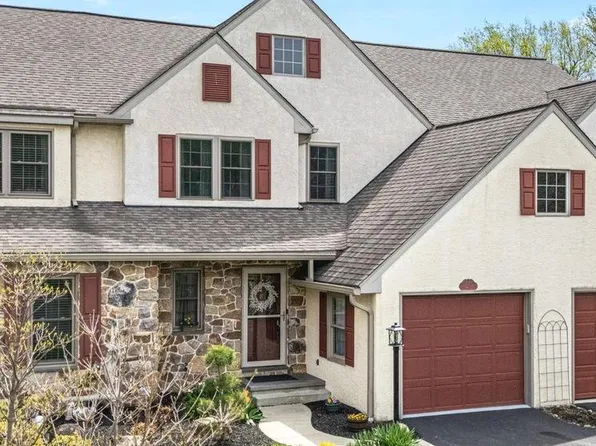 48 Saddler Dr, Elverson, PA 19520
