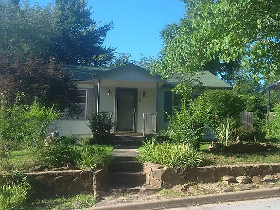2nd image of 510 W Holly St