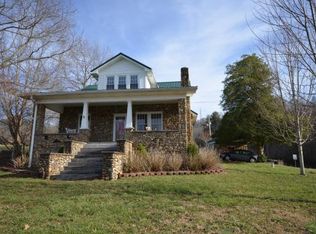 704 N Mohawk Dr, Erwin, TN 37650