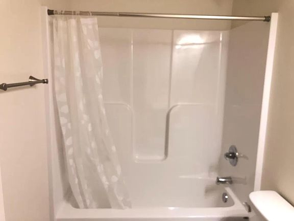5th image of 2872 Poinciana Dr