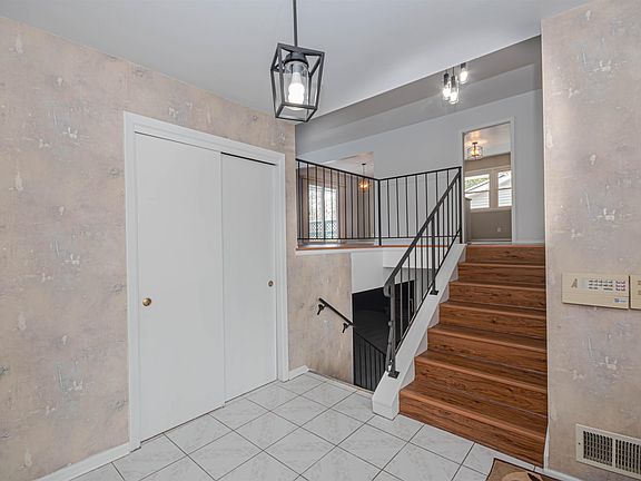 5th image of 5423 Crestdale Dr