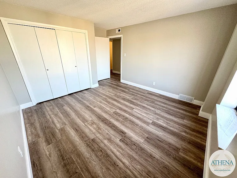 727 Bellevue St — Photo 13