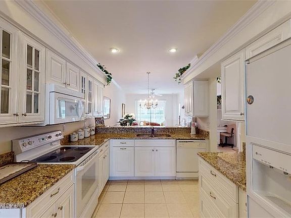 5th image of 20588 Candlewood Holw