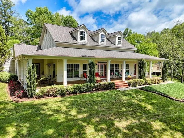 134 Birdie Ln, Blairsville, GA 30512