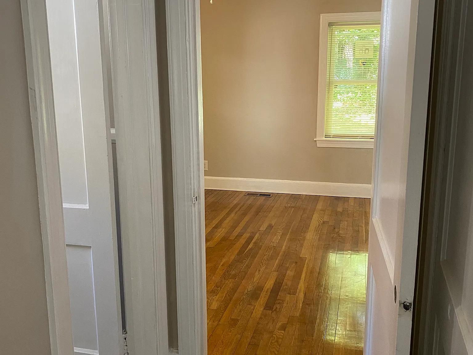 1 bed, 650 sqft, $1,300 — Photo 2