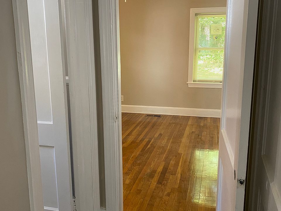 2nd image of 2409 Englewood Ave #2409