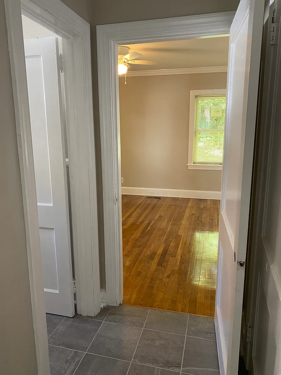 Building Photo - 2409 Englewood Ave #2409