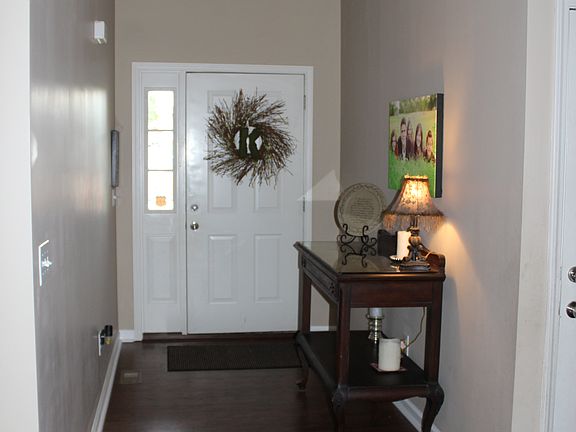 2nd image of 109 Cambridge Dr