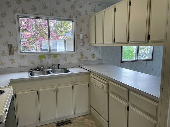 2nd image of 45640 Watson Rd #44