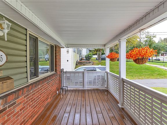 5th image of 725 Bilberry Rd