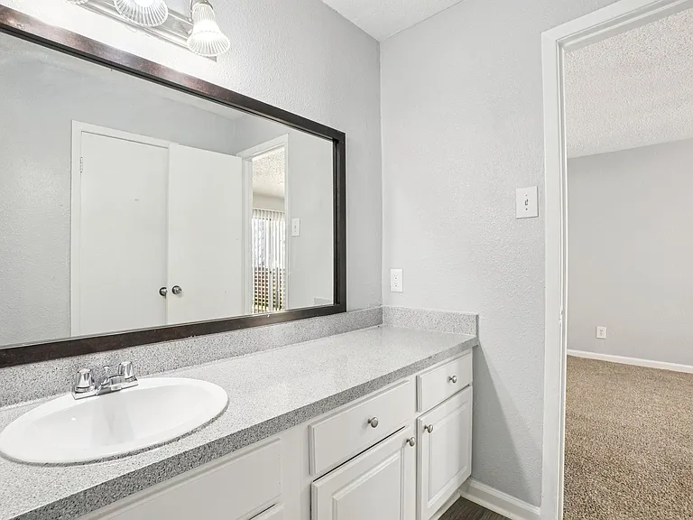 Don't Miss Out Biltmore Homes Leasing Fast — Photo 59