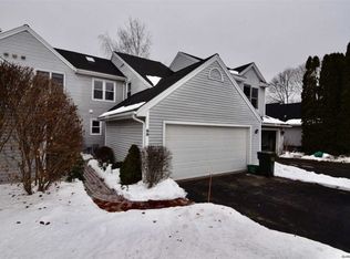88 Tompion Ln, Saratoga Springs, NY 12866
