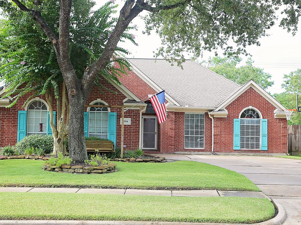 1st image of 2914 Meadow Brook Dr