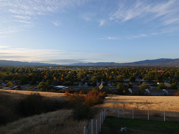 3rd image of 501 W Artemos Dr