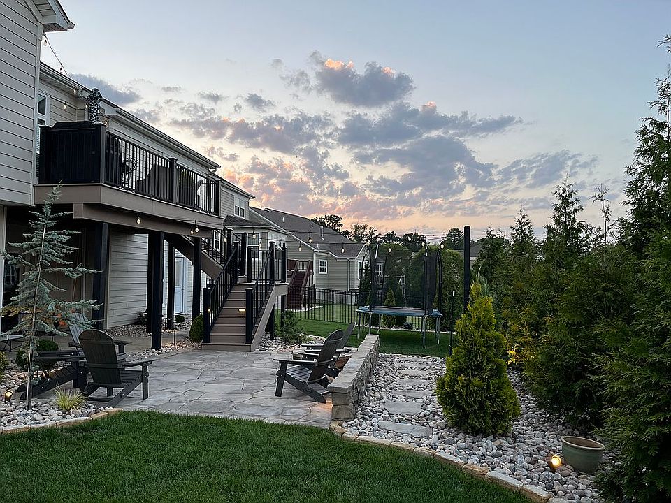 2nd image of 645 Savannah View Way