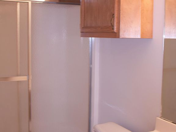 2nd image of 915 Southwood Dr APT A