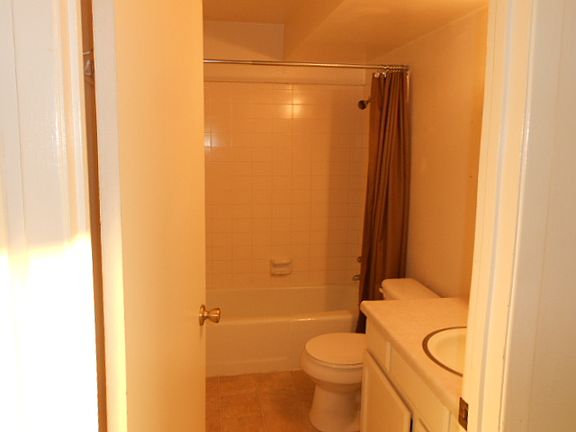 5th image of 4841 S Memory Ln APT 6