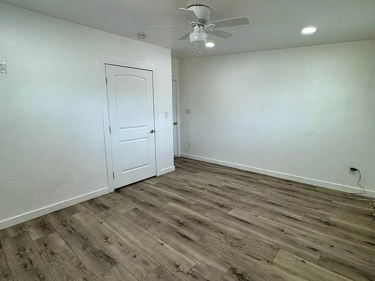 1803 E Miles St — Photo 17