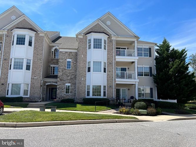 1st image of 401 Aggies Cir Unit 12