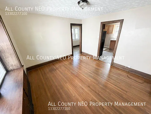 321 Grace Ave — Photo 13