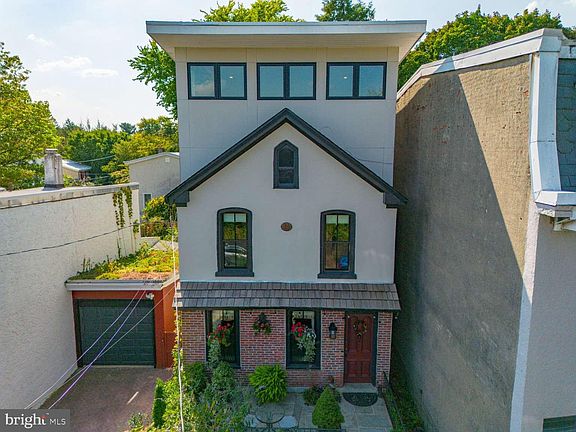 3rd image of 6204 Wissahickon Ave