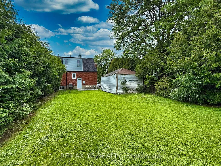 77 Talbot Rd — Photo 32