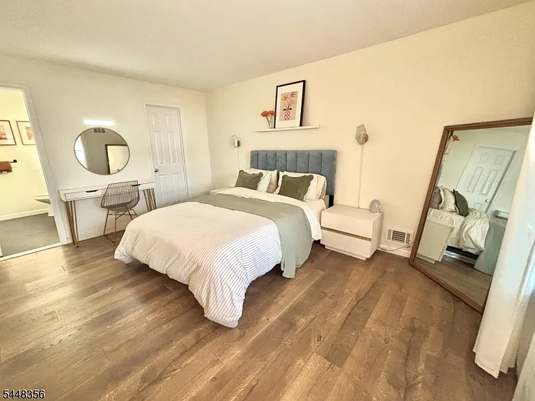 702 Pinehurst Ct #7 — Photo 11