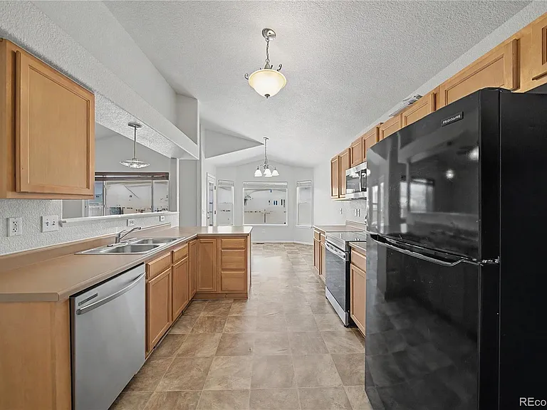 6260 Roundup Butte St — Photo 6