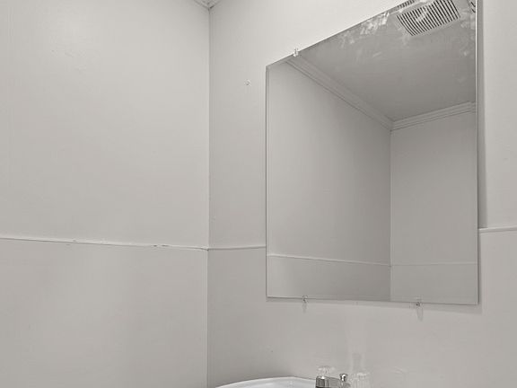 Unit Photo