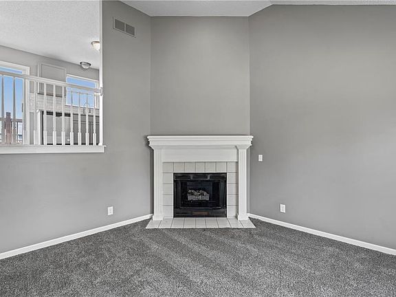 3rd image of 1138 Meadowlark Ln