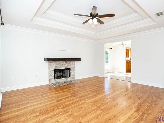 5th image of 31601 Meadowlark Ln