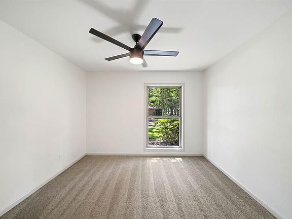 5th image of 10110 Bob White Dr