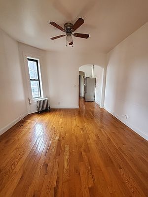 4th image of 605 E 11th St #4B