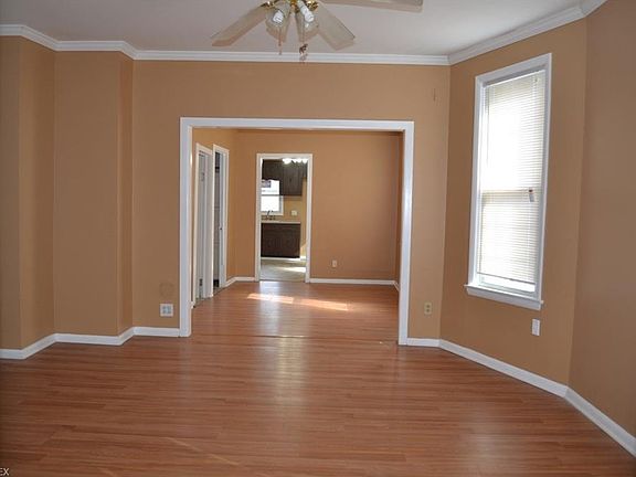 3rd image of 1379 E 52nd St