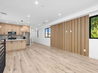 14523 Weddington St, Van Nuys, CA 91411