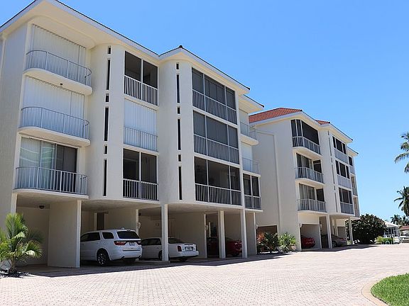3rd image of 848 Collier Ct APT 306
