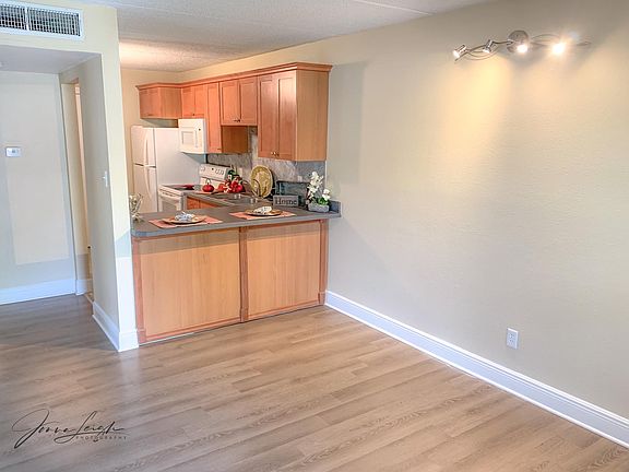 2nd image of 3506 W Azeele St #376