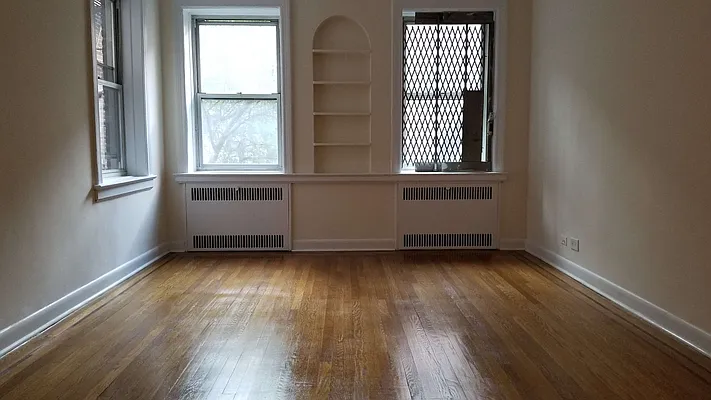 Rented by Realty Queens LLC | media 1