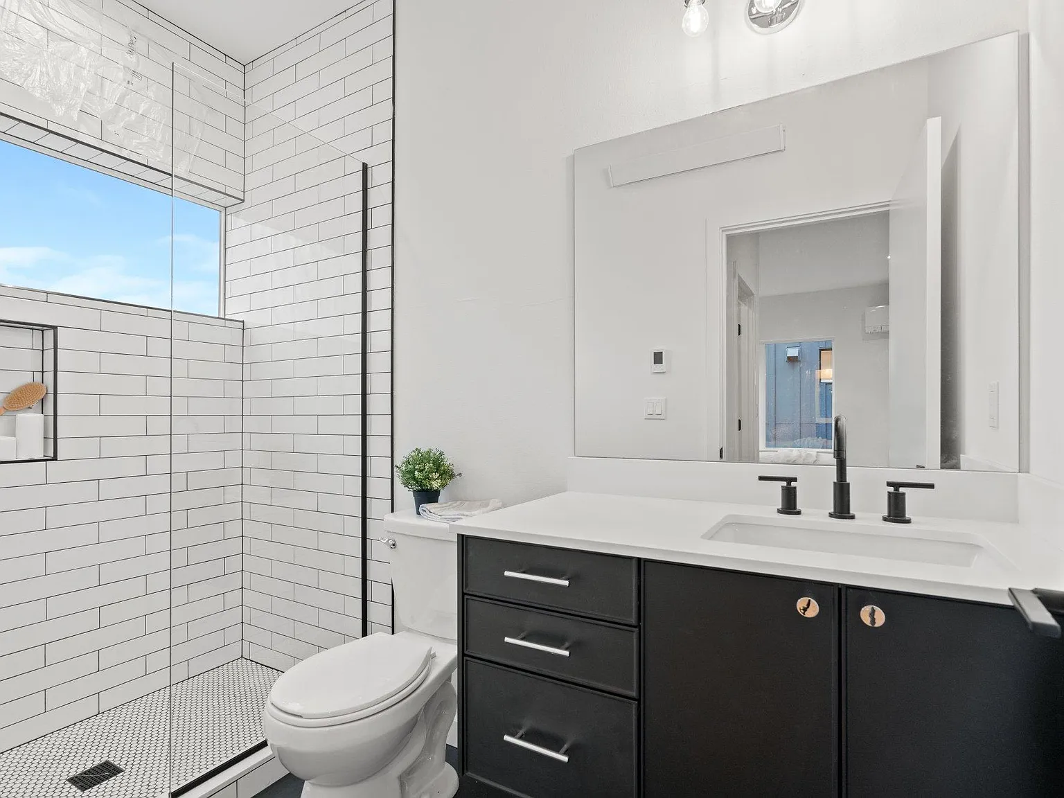 2 bed, 1182 sqft, $2,995 — Photo 4