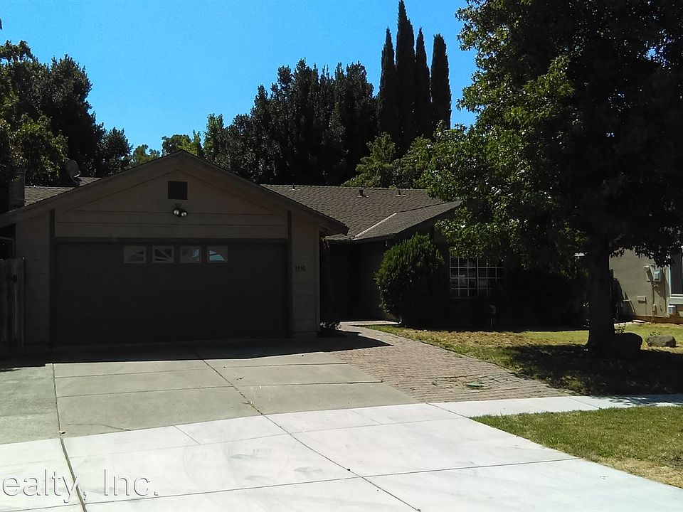 1st image of 1950 Pebblewood Dr