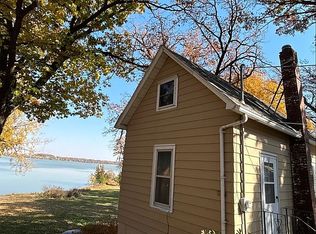 1407 Frank Hall Dr, Albert Lea, MN 56007